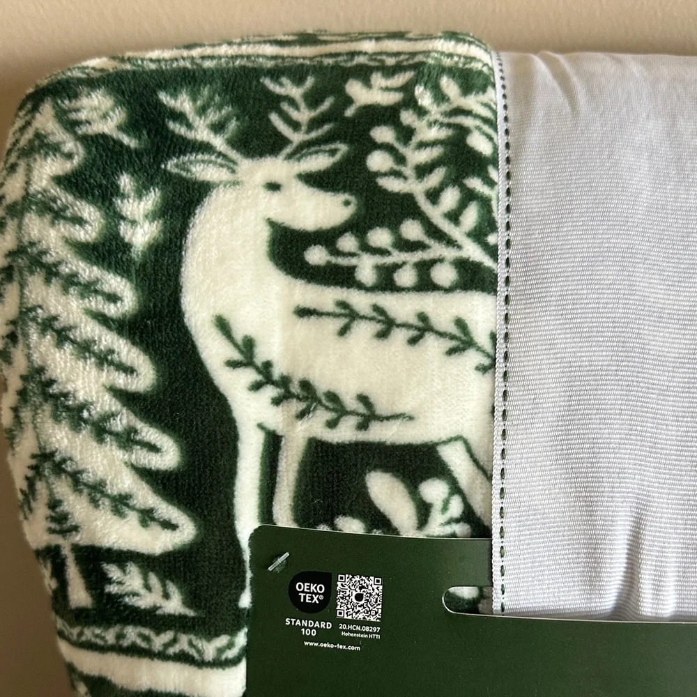 Martha Stewart Holiday Christmas Queen Soft Plush Blanket Green Snowman ⛄️ NEW!